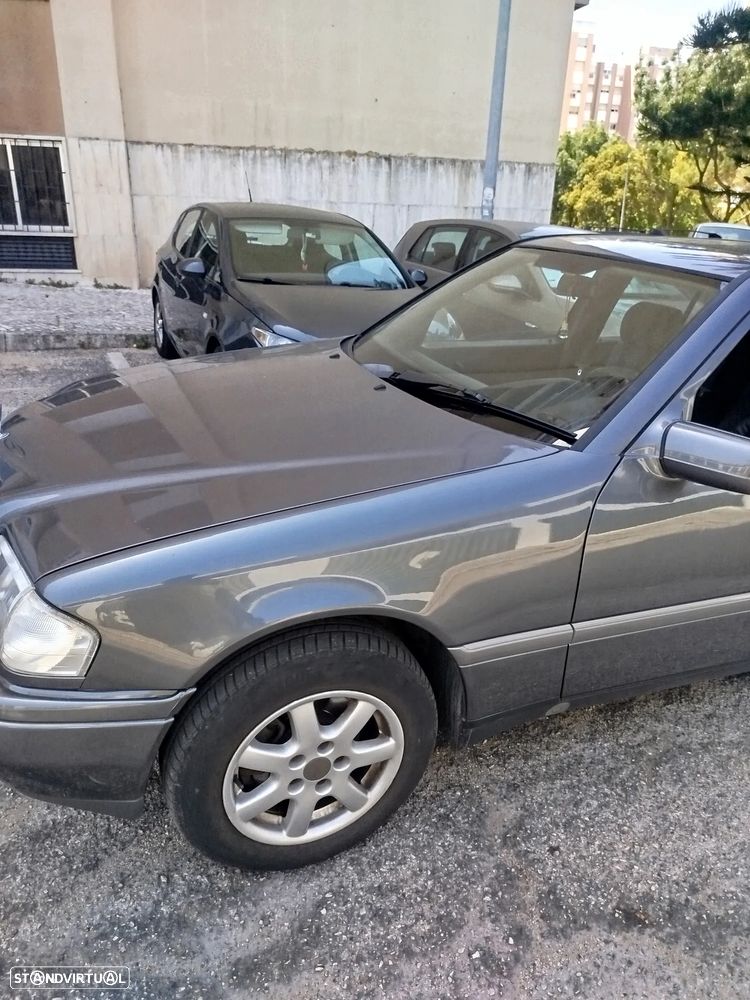 Mercedes-Benz C 220 D Elegance - 11