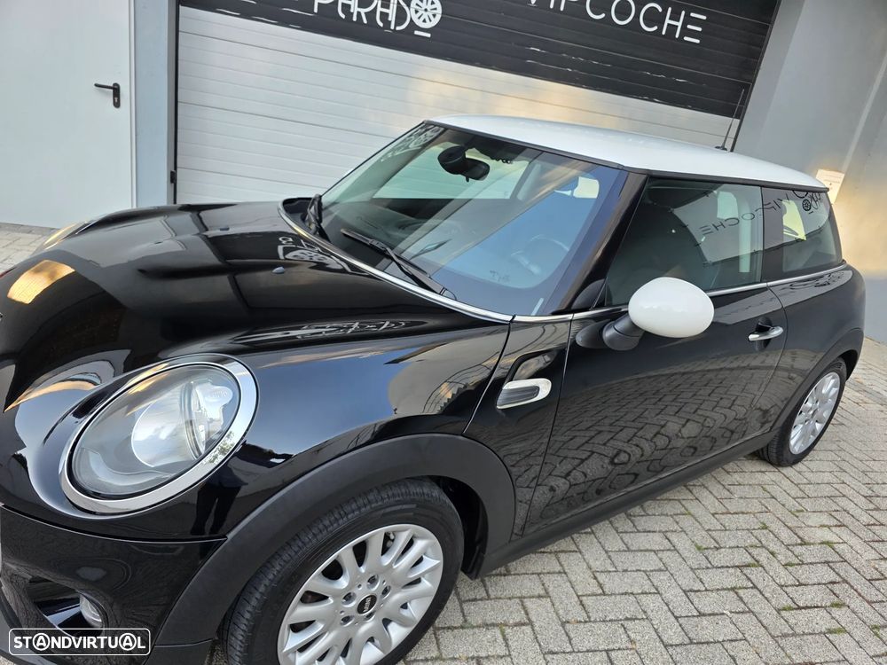 MINI 3 Portas Cooper D - 17
