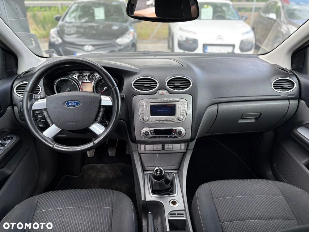 Ford Focus 1.8 FF Platinium X - 18
