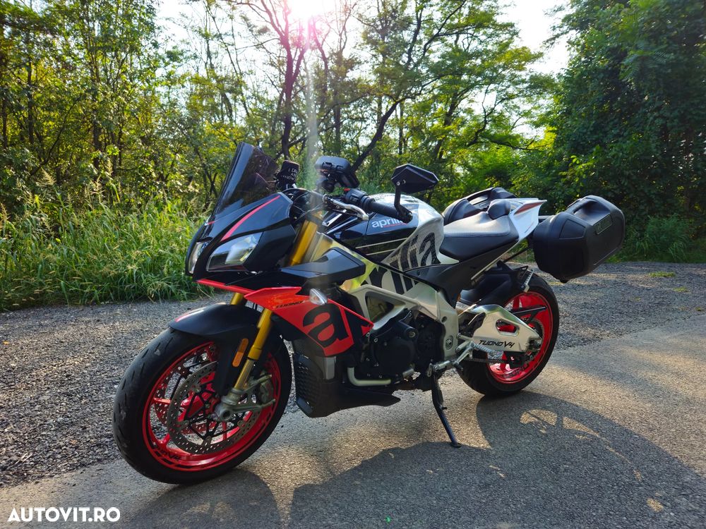 Aprilia Tuono V4 - 7