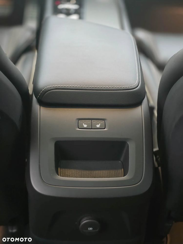Volvo XC 60 T8 Plug-In Hybrid AWD Polestar Engineered - 19