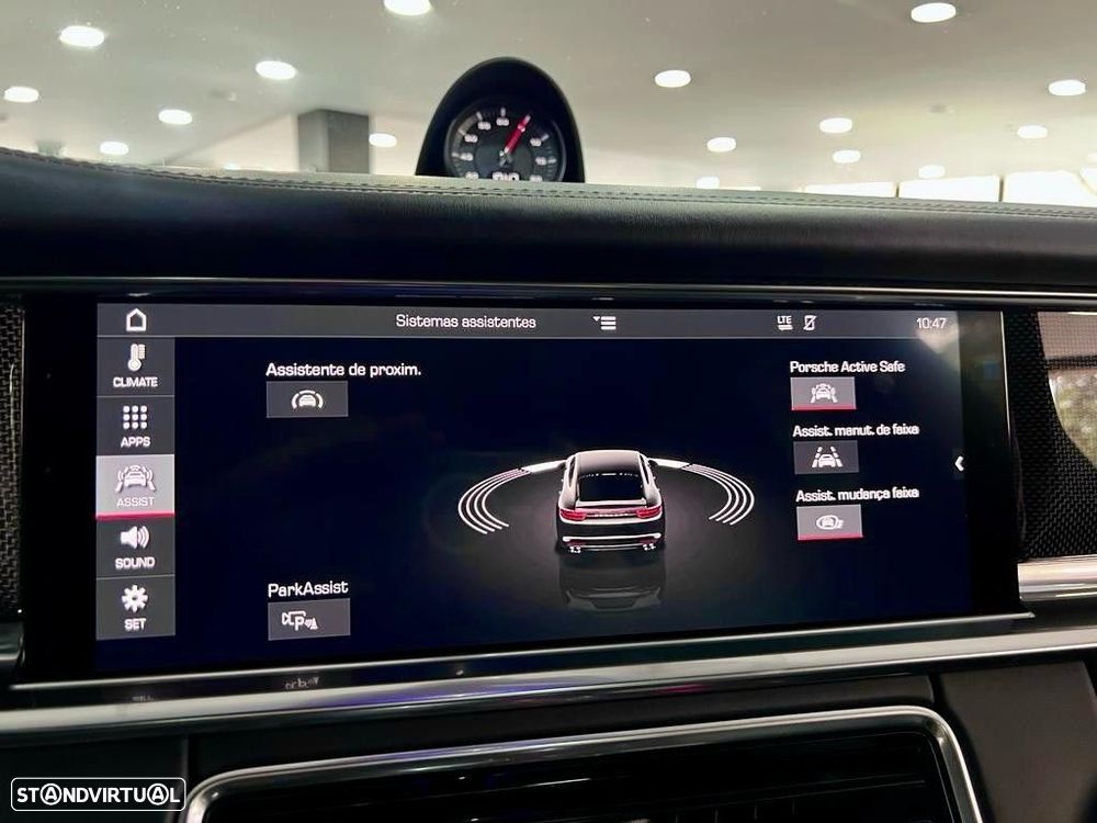 Porsche Panamera 4 S - 27
