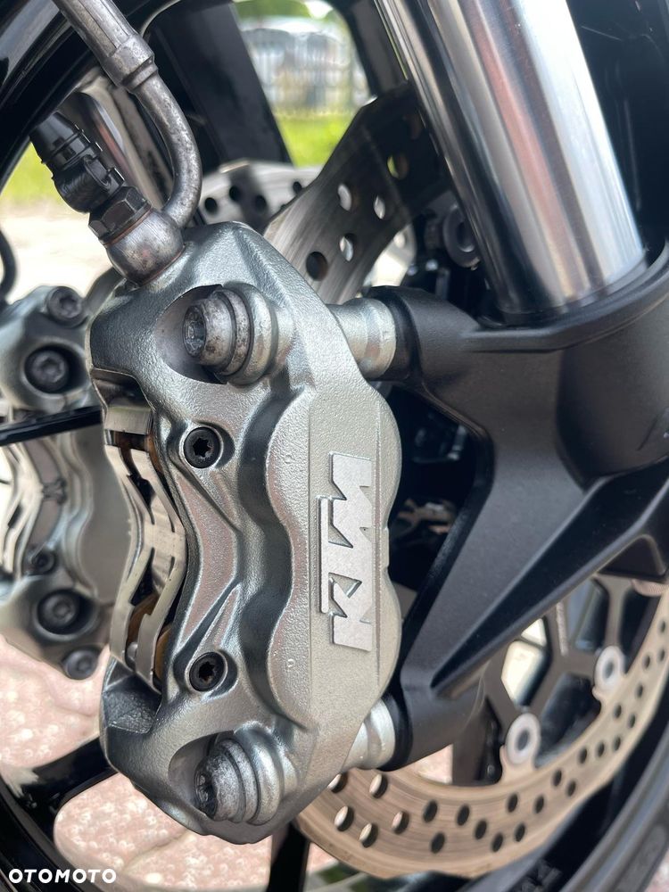 KTM Duke - 19