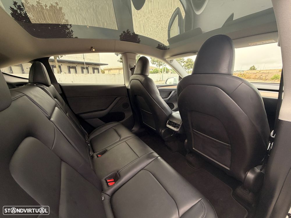 Tesla Model Y Performance Dual Motor AWD - 21