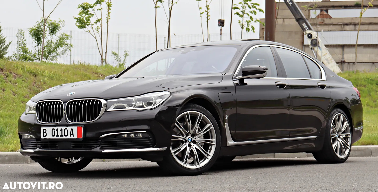 BMW Seria 7 740e iPerformance - 7