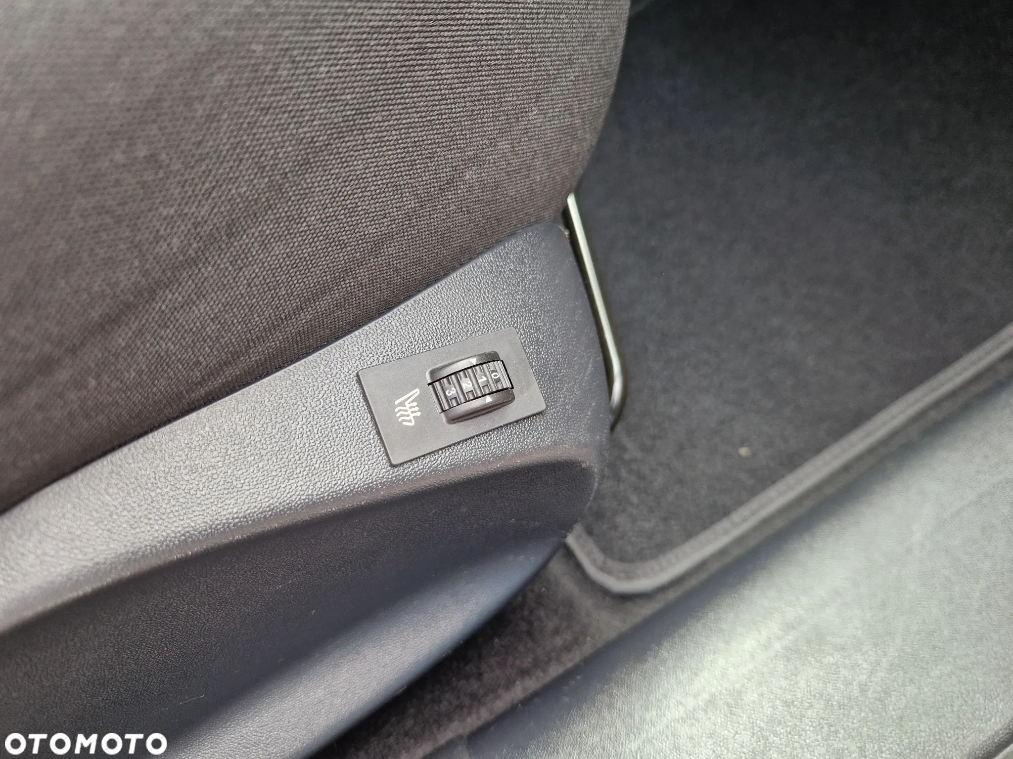 Peugeot 208 Blue-HDi 100 Stop&Start Active - 22