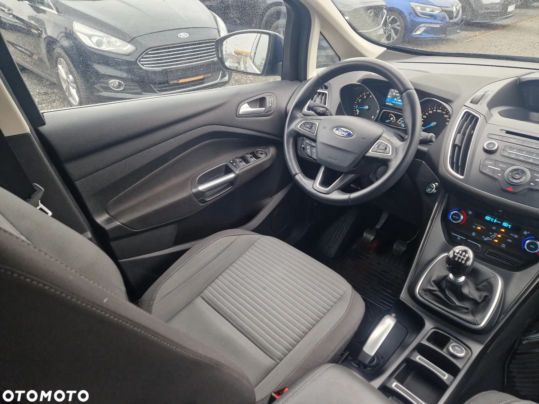 Ford Grand C-MAX - 28