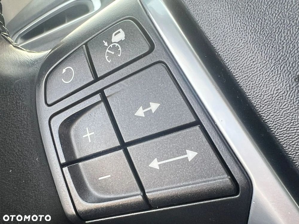 Volvo XC 70 D5 AWD Dynamic Summum - 26