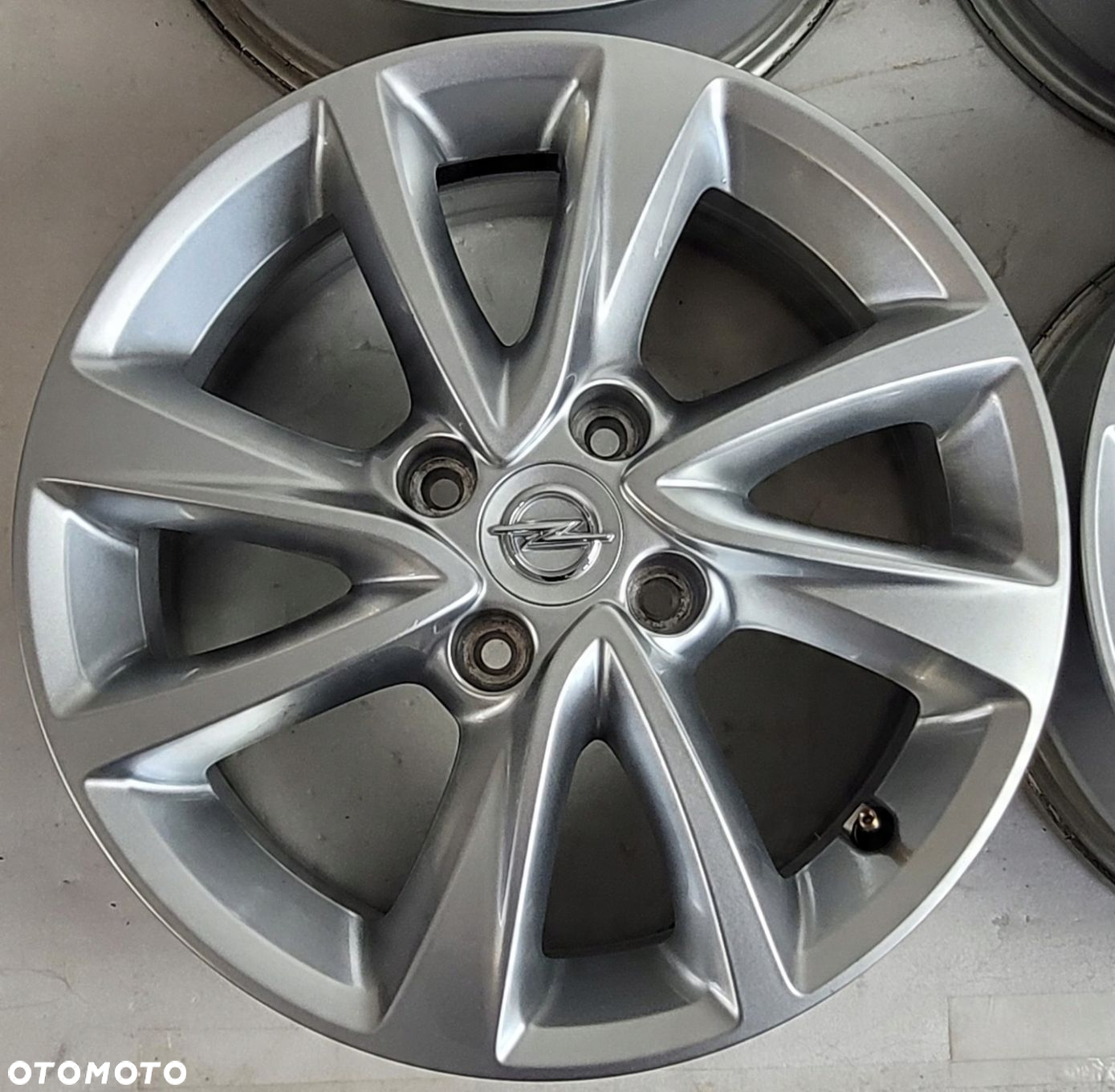 FELGI OPEL CORSA F 6,5x16 16 ET38 4x108 9832277280 - 5