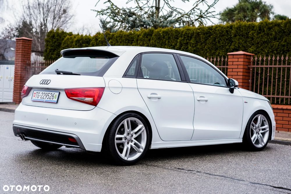 Audi A1 Sportback 1.4 TFSI S tronic S line Sportpaket - 17