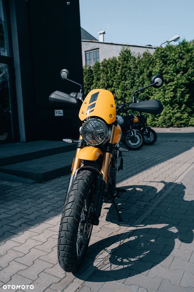 Triumph Scrambler - 7