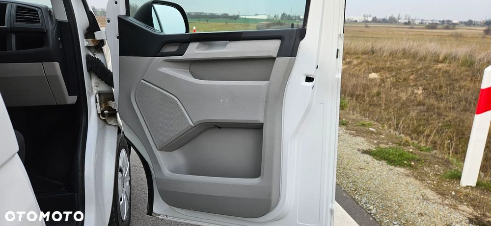 Volkswagen Transporter - 27