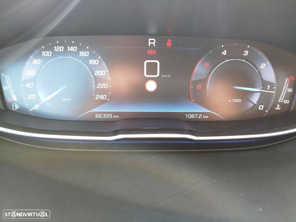 Peugeot 5008 1.5 BlueHDi Allure Pack EAT8 - 5