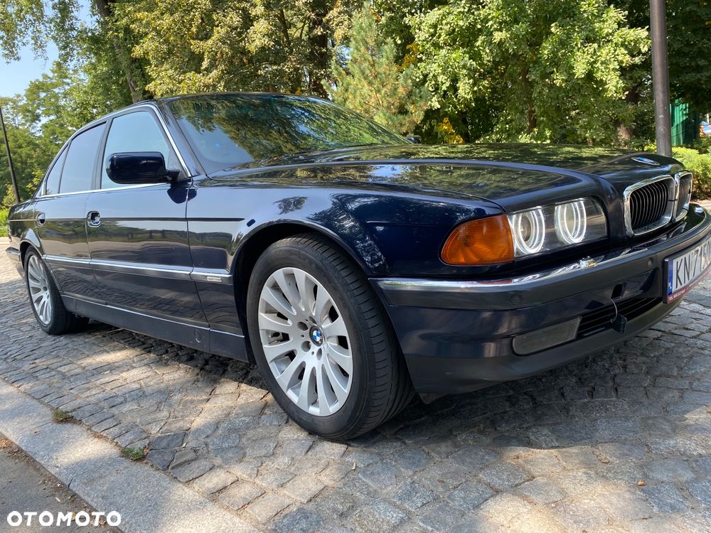 BMW Seria 7 728i L - 1