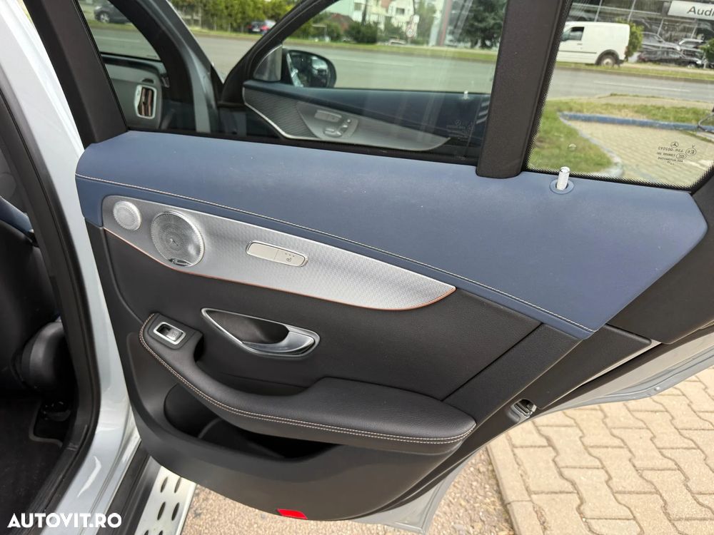 Mercedes-Benz EQC 400 4MATIC - 8