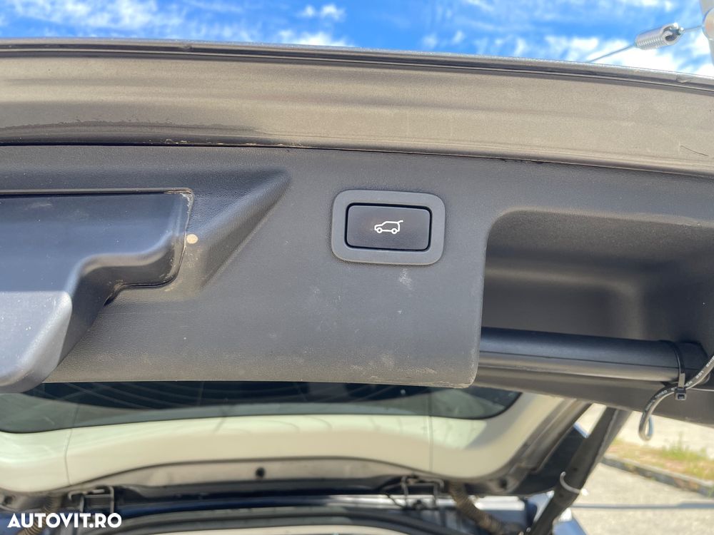 Land Rover Discovery Sport 2.0 l TD4 HSE Luxury Aut. - 11