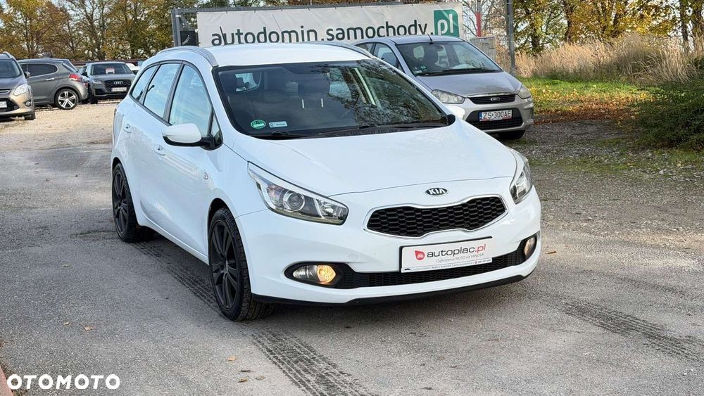 Kia Ceed - 10