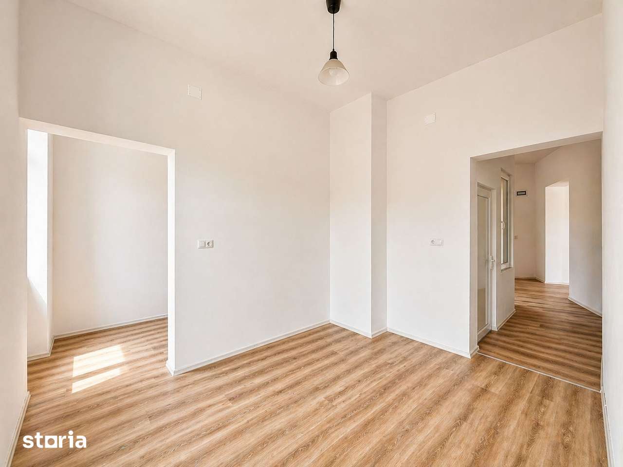 Apartament cu 4 camere - Ultracentral - IMOBIHOR — fotografia 3