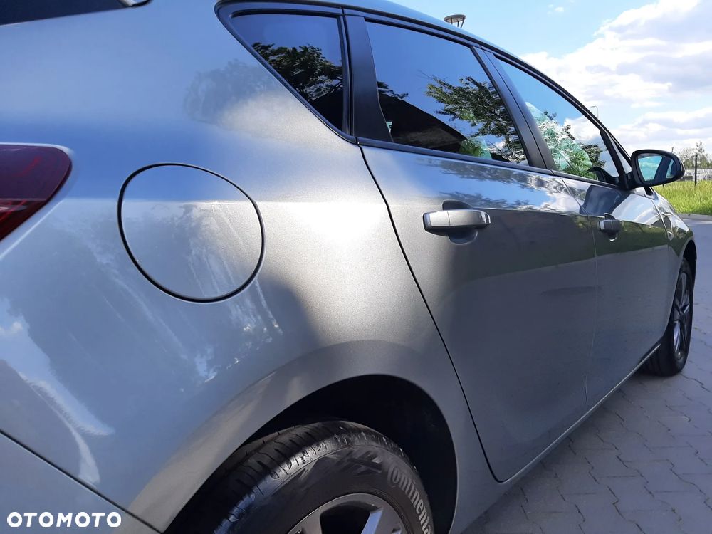 Opel Astra 1.4 Turbo - 10