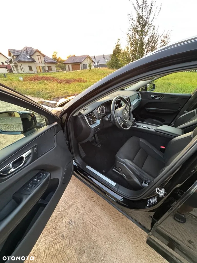 Volvo XC 60 D4 AWD Momentum - 5