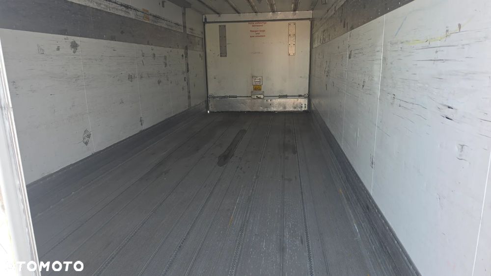 Schmitz 7.500netto IZOTERMA 7.30x.2.25 IDEALNA NA GARAŻ MAGAZYN  MOŻLIWOŚĆ TRANSPORTU - 6