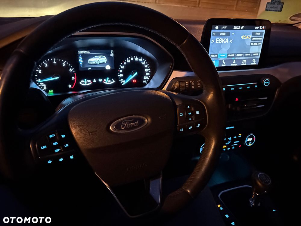 Ford Focus 1.0 EcoBoost Titanium X - 31