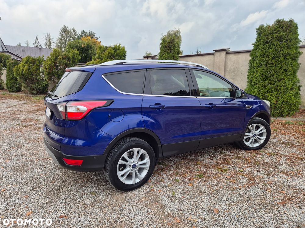 Ford Kuga 2.0 TDCi 2x4 Titanium - 38