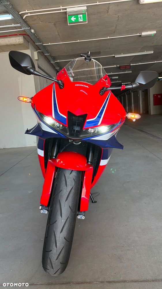 Honda CBR - 18
