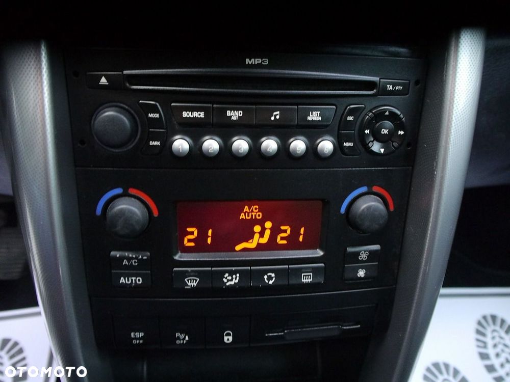 Peugeot 207 1.4 16V Trendy - 23