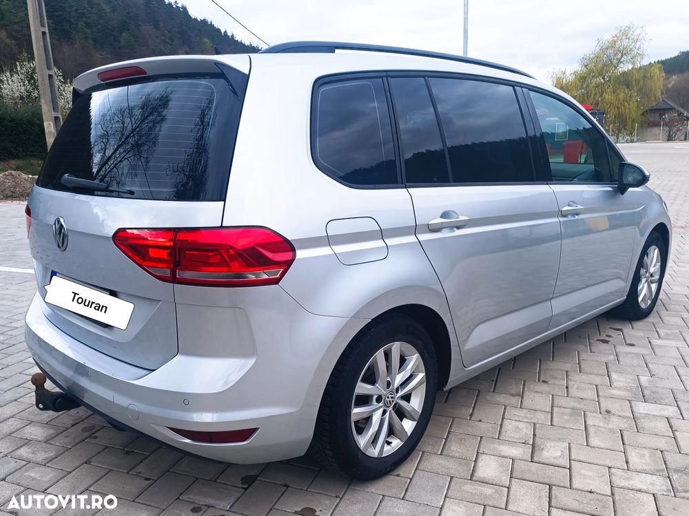 Volkswagen Touran 2.0 TDI SCR DSG Comfortline - 4