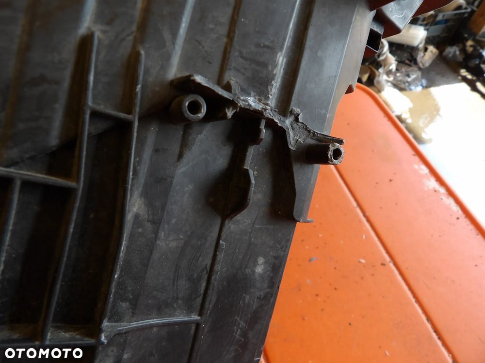BMW - F30 - H7 - URWANE UCHO - PRAWA LAMPA PRZEDIA - EUROPA - 7259524 - 6