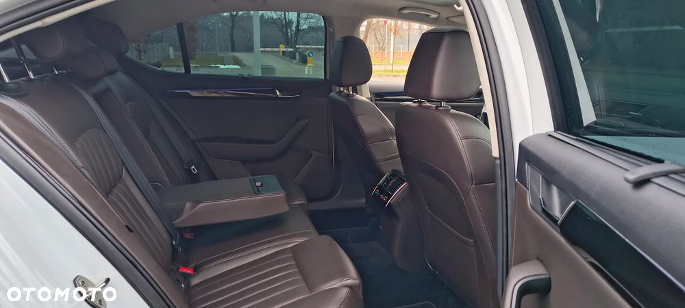 Skoda Superb 2.0 TDI DSG L&K - 21