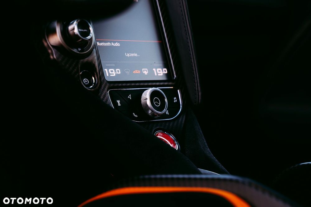 McLaren 720S Coupe - 32