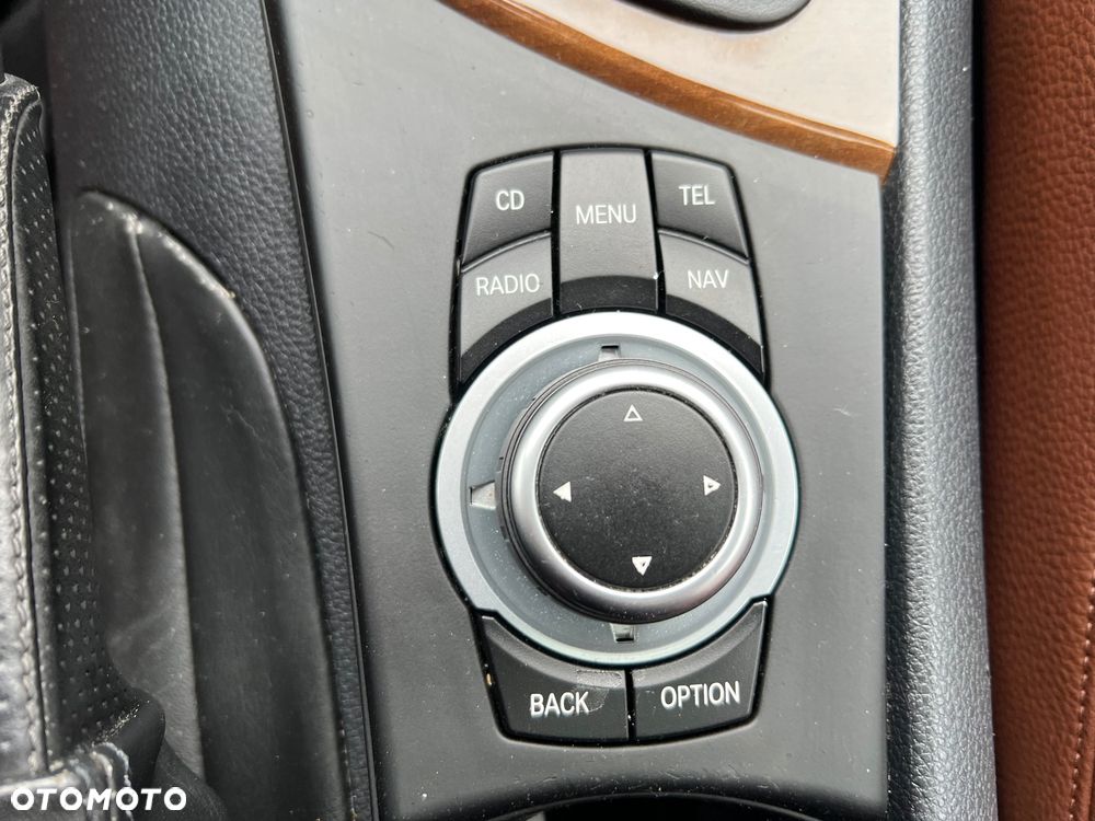 BMW Seria 1 123d - 38