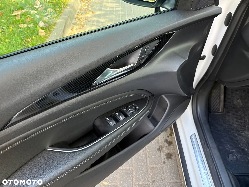 Opel Insignia - 34
