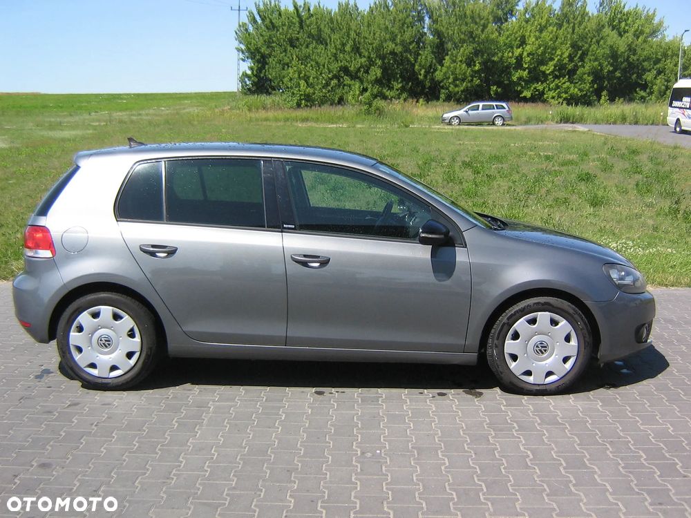 Volkswagen Golf - 2