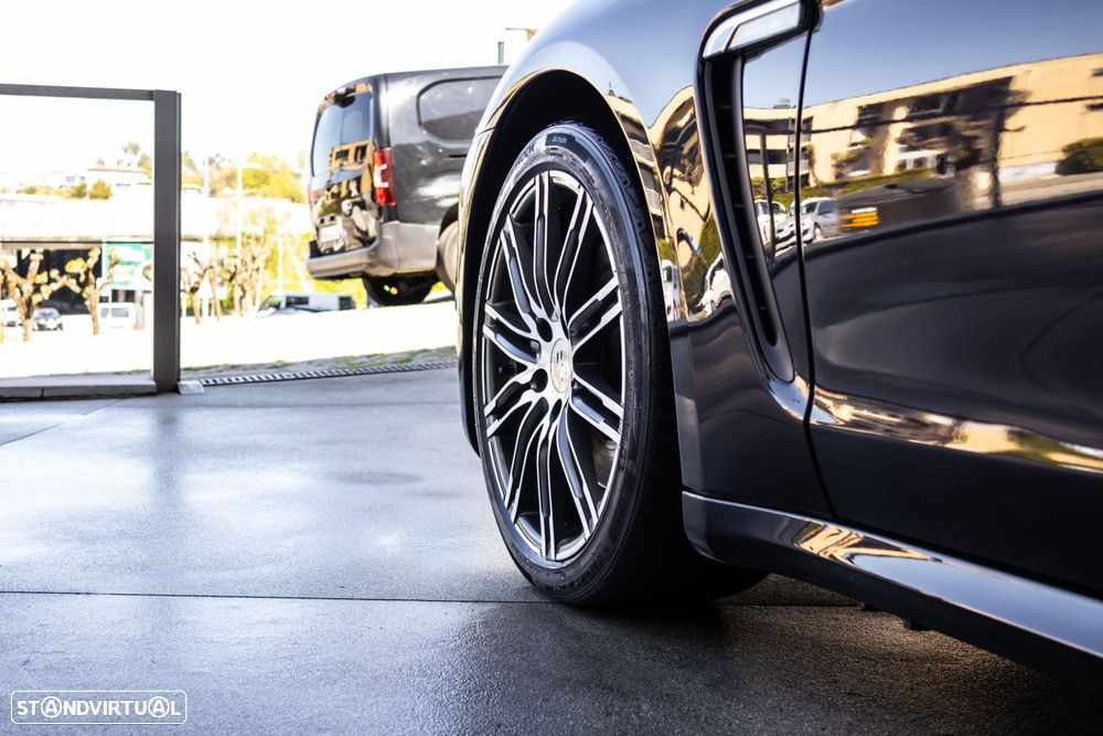 Porsche Panamera Platinum Edition - 9
