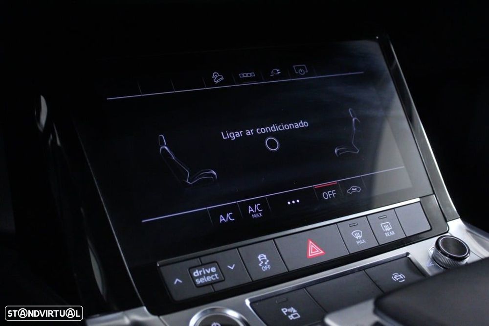 Audi Q8 e-Tron 55 quattro Advanced - 30