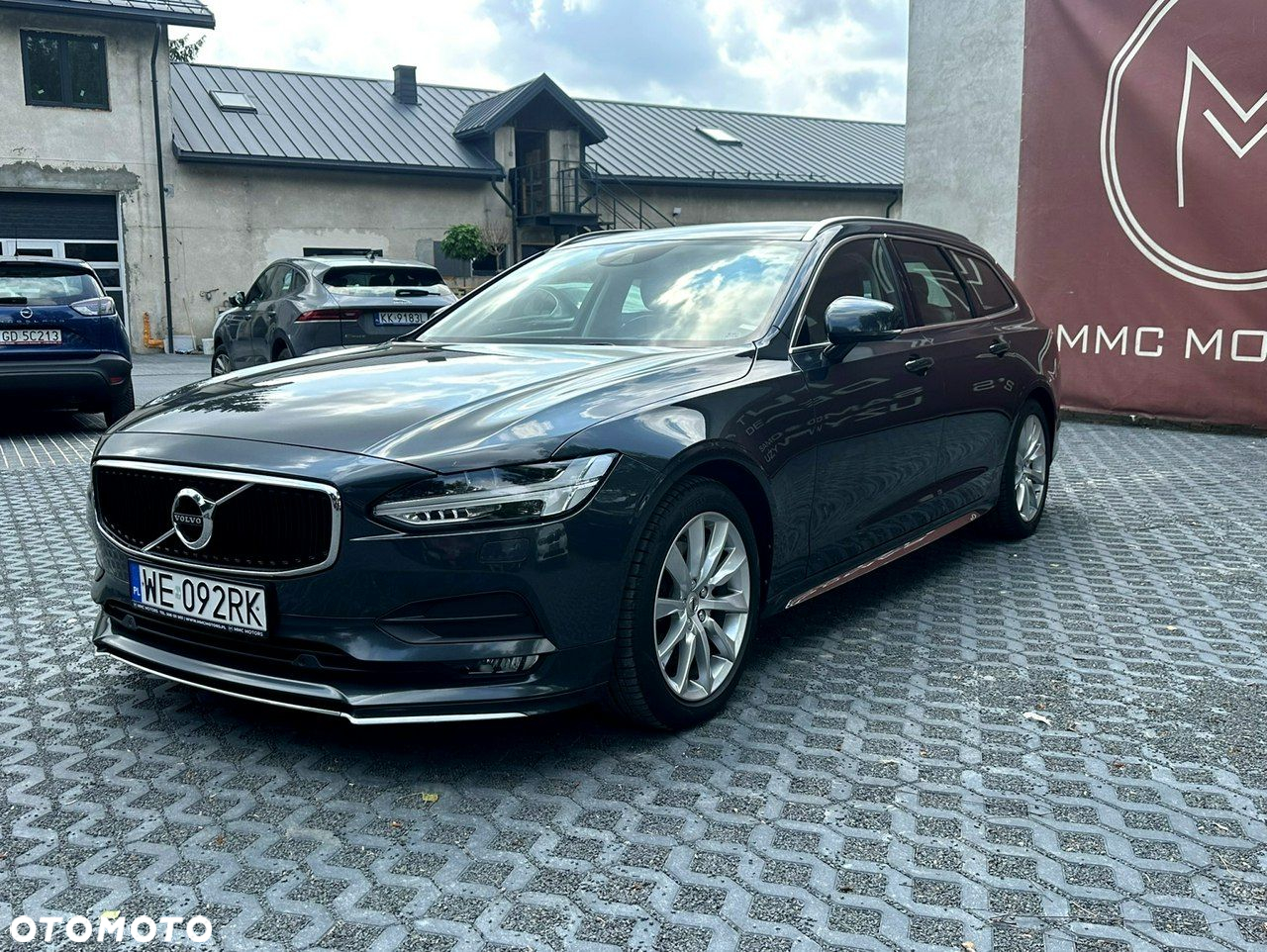 Volvo V90 D5 AWD Momentum - 4