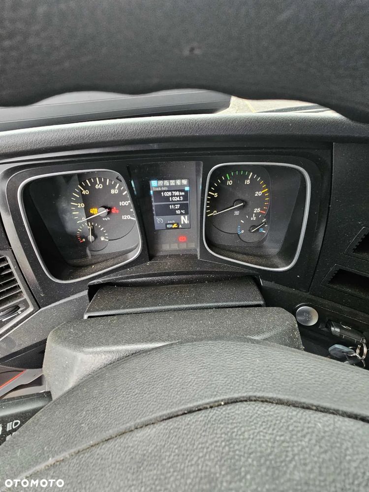 Mercedes-Benz Actros - 2