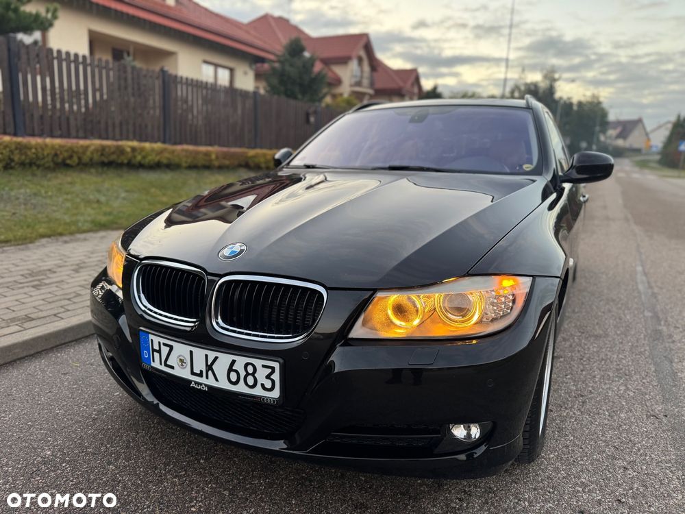 BMW Seria 3 320d Touring Sport-Aut Luxury Line - 2