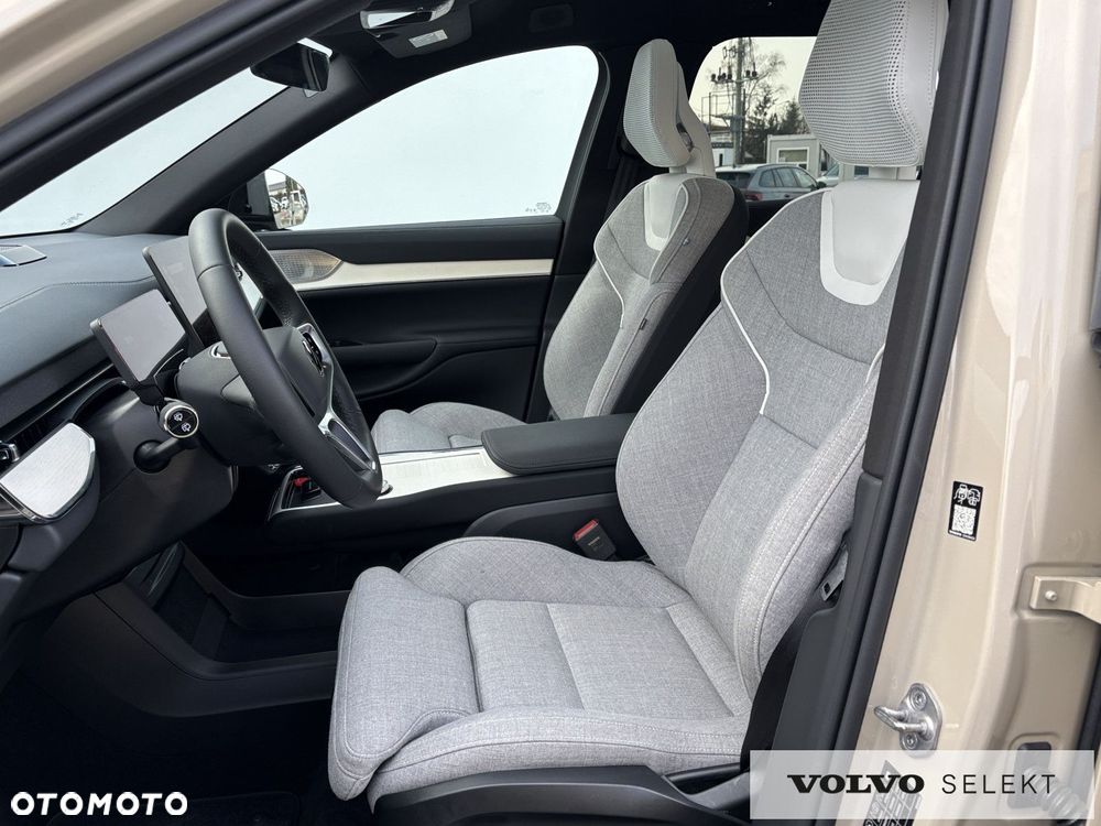 Volvo EX90 - 10