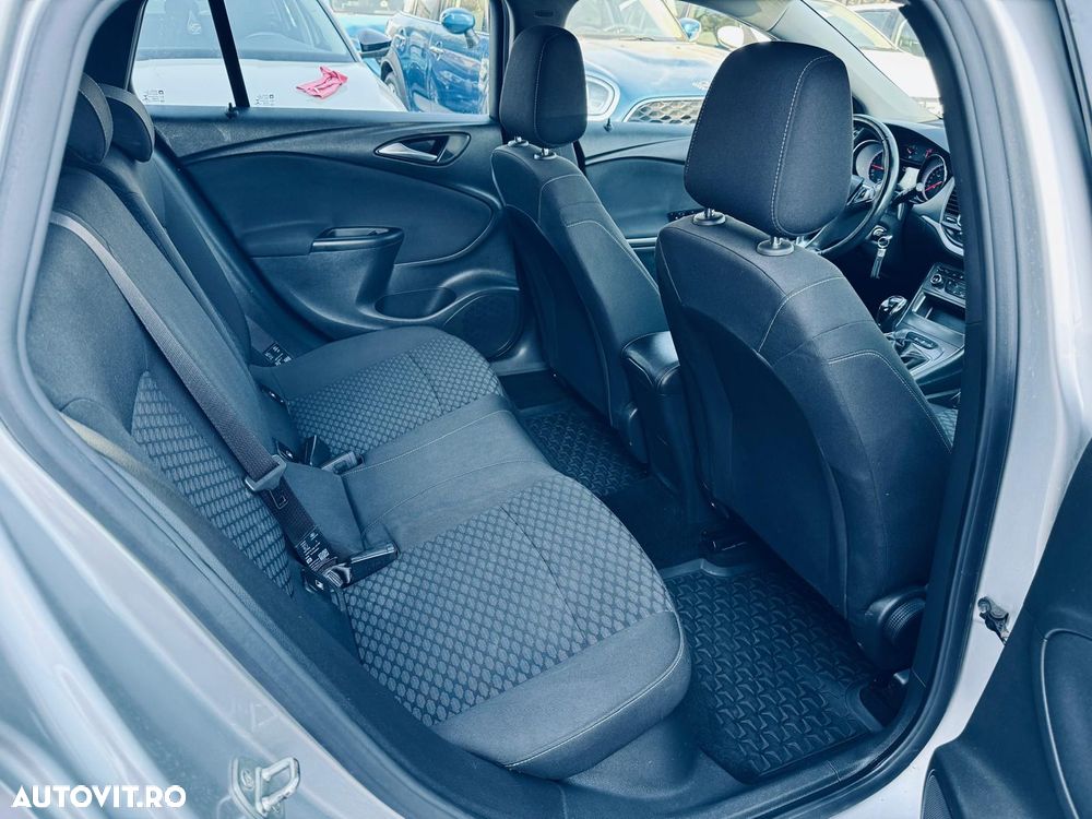 Opel Astra 1.2L Turbo Start/Stop Edition - 19