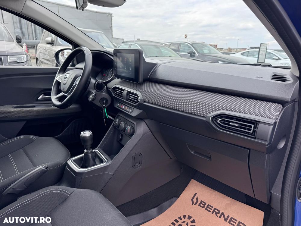 Dacia Logan TCe 90 Essential - 10