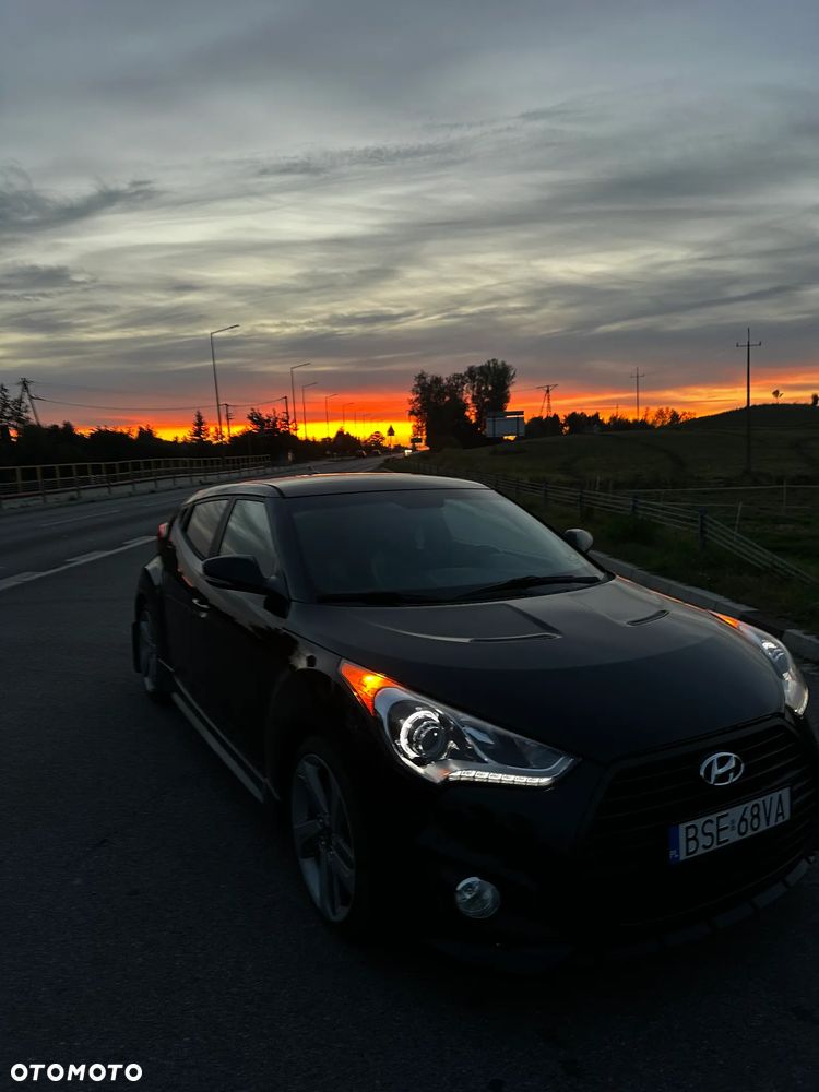 Hyundai Veloster - 16