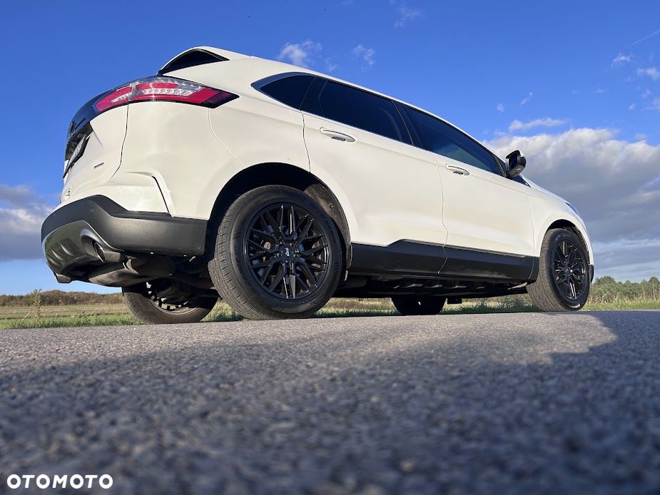 Ford Edge - 4