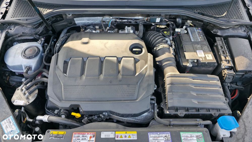 Volkswagen Passat 2.0 TDI SCR DSG Elegance - 29