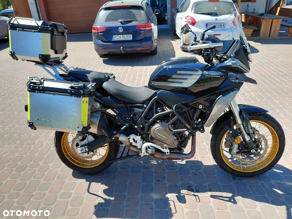 QJMOTOR SRT 800SX - 6