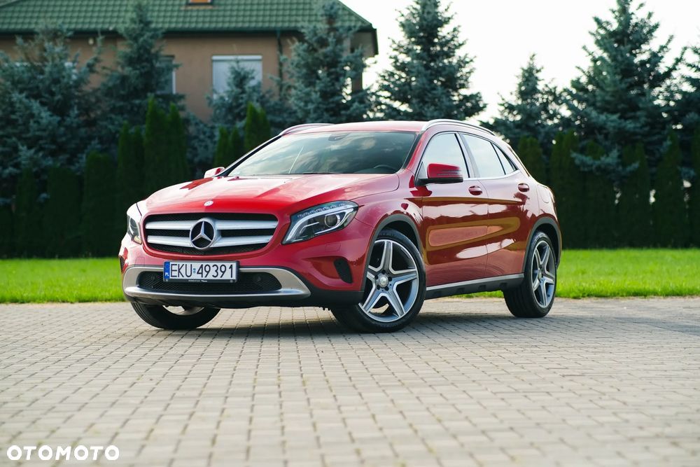 Mercedes-Benz GLA 200 7G-DCT Urban - 14