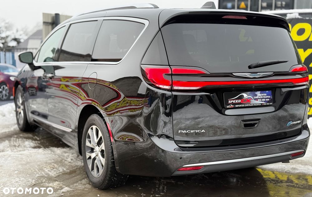 Chrysler Pacifica - 7
